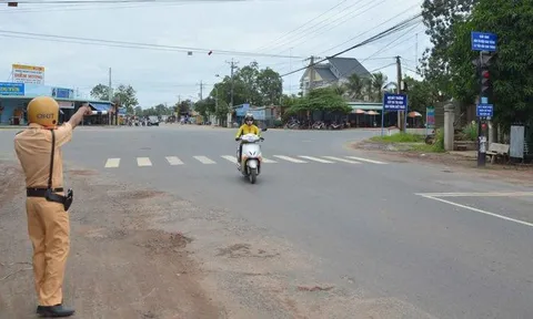 Xe đạp, xe thô sơ có thể bị phạt đến 200.000 đồng nếu rẽ phải khi đèn đỏ